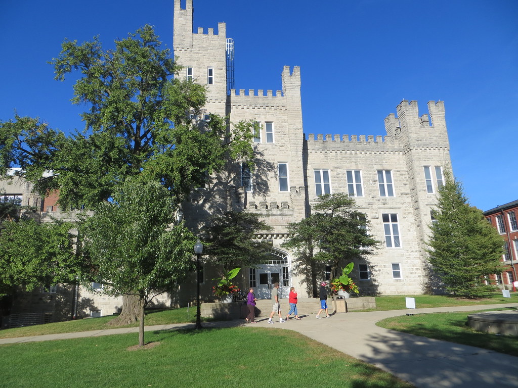 exterior view of a building at illinois state university