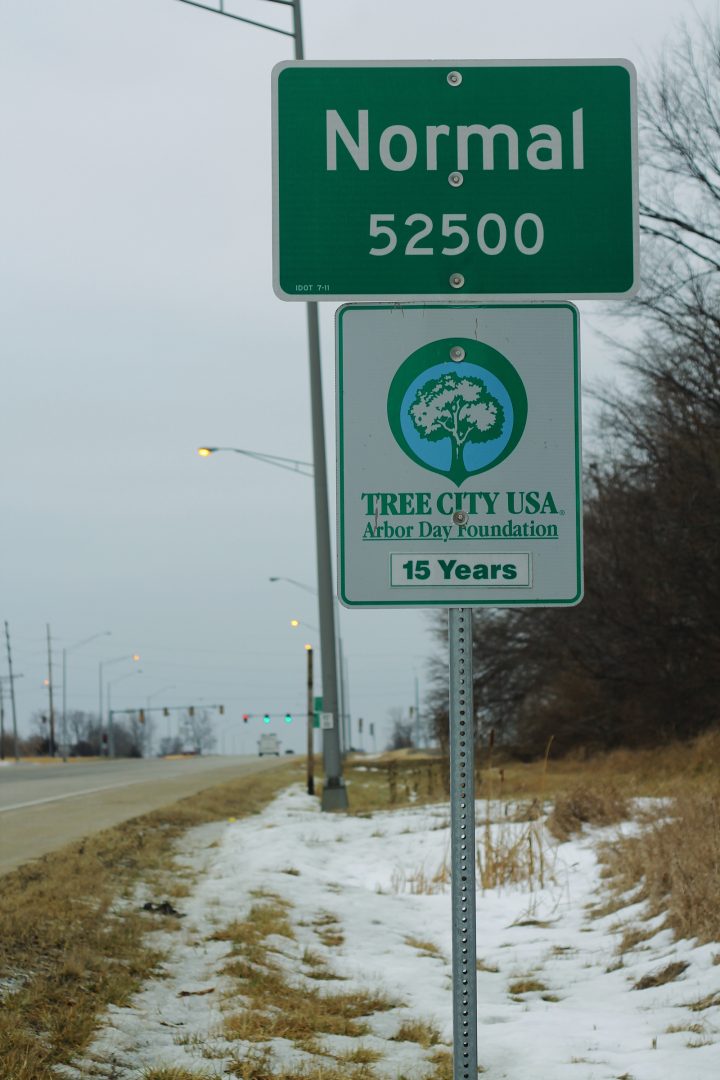 normal illinois street sign